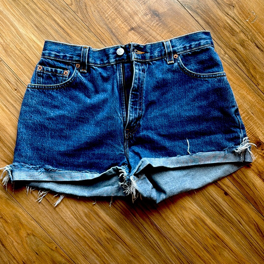 Vintage Levi’s cut off shorts high waisted
